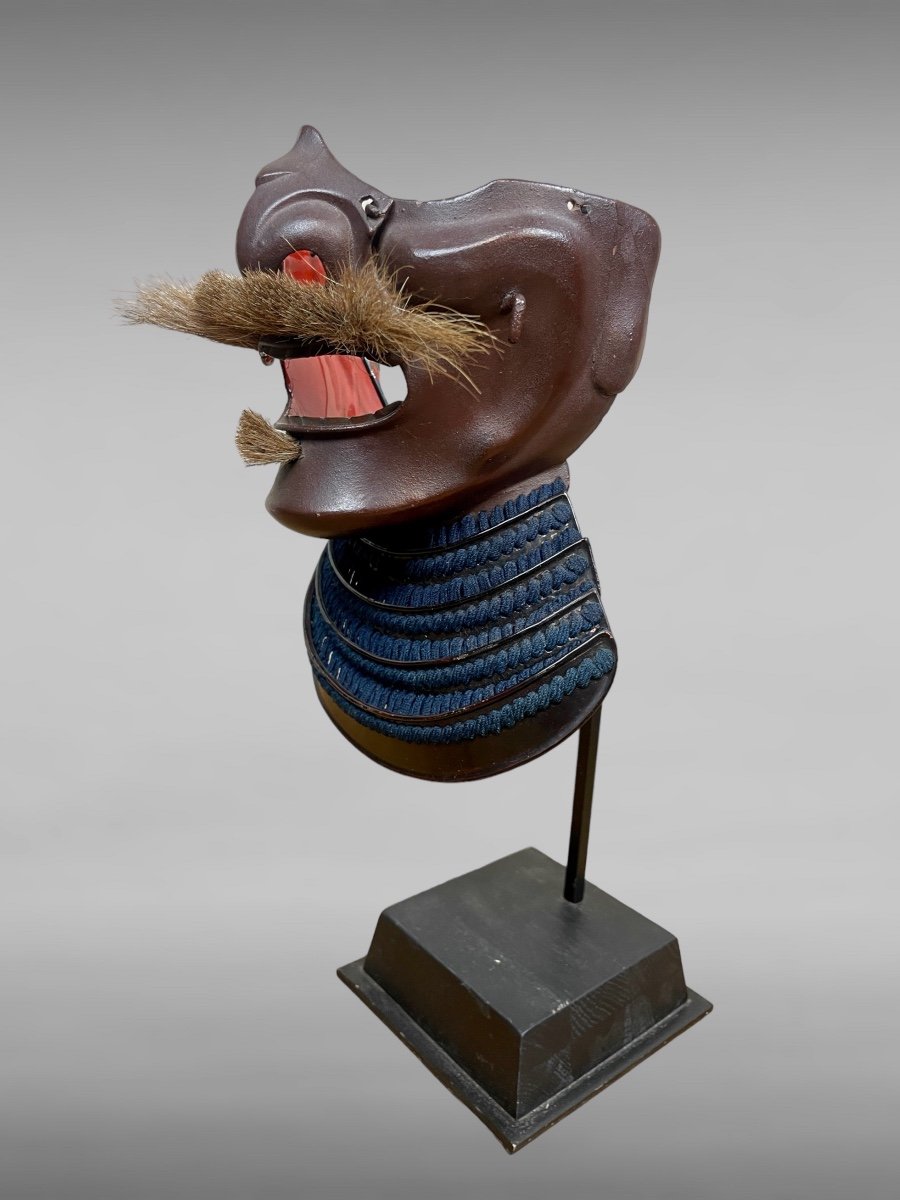 Demi Masque De Samuraï Mempo En Fer Laqué - Période Edo (1603 - 1868). 