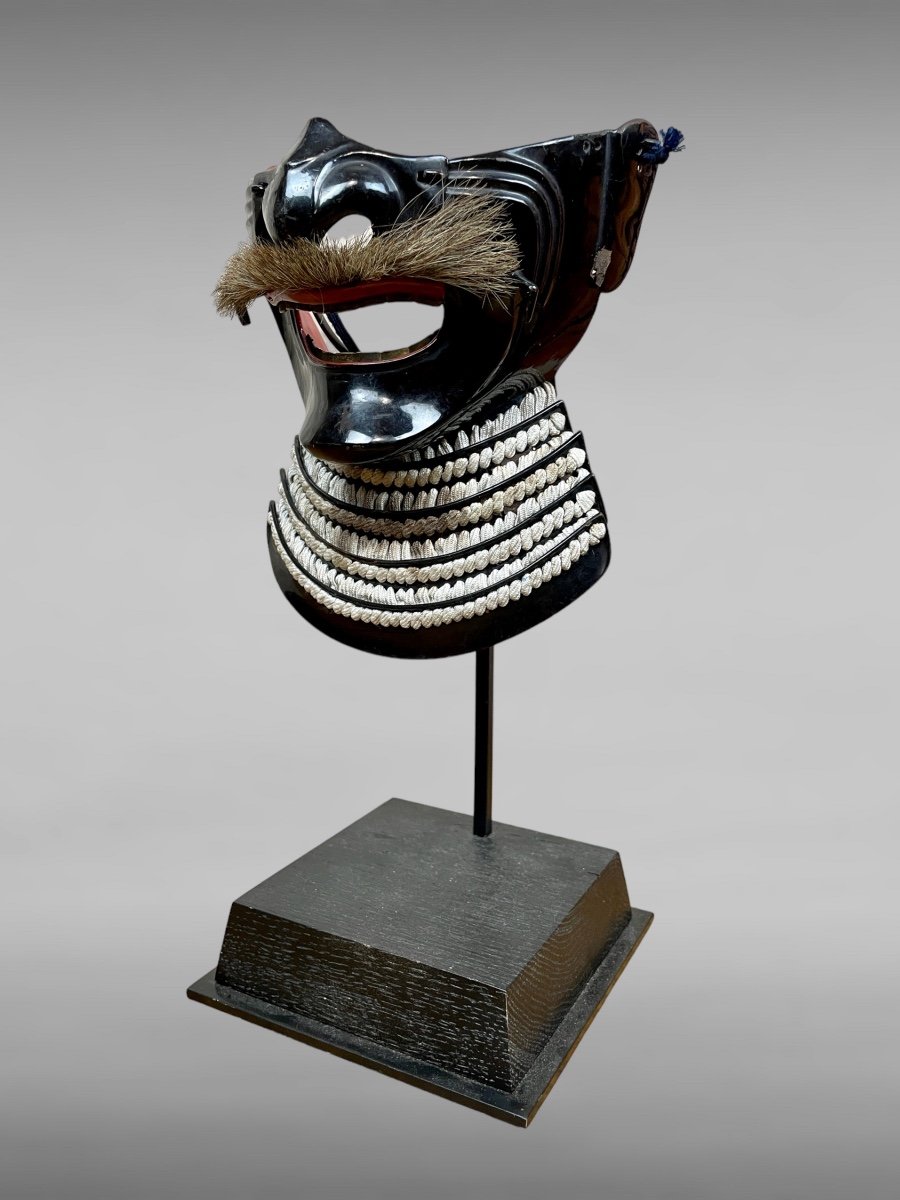 Demi Masque De Samuraï Mempo En Fer Laqué - Période Edo (1603 - 1868).