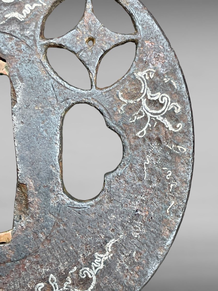 Tsuba Maru Gata In Wrought Iron Inlaid With Silver - Edo Period (1603-1868).-photo-1