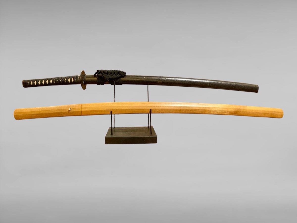 Sabre Japonais Katana,signé  Ieshige école Darani, XVIIe Siècle.