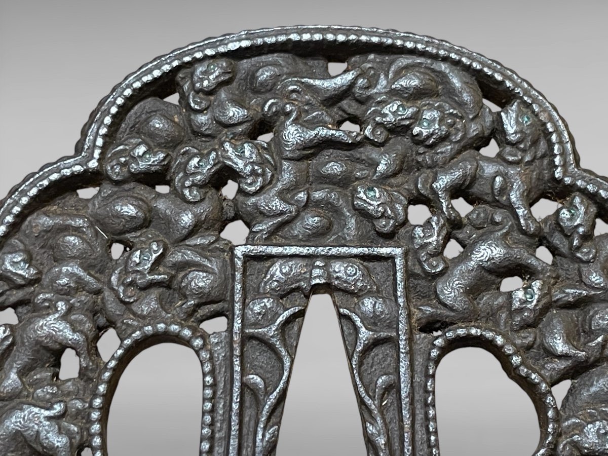 Openwork And Chased Iron Tsuba Modo Natta Decorated With Shishis With Its Certificate. -photo-3