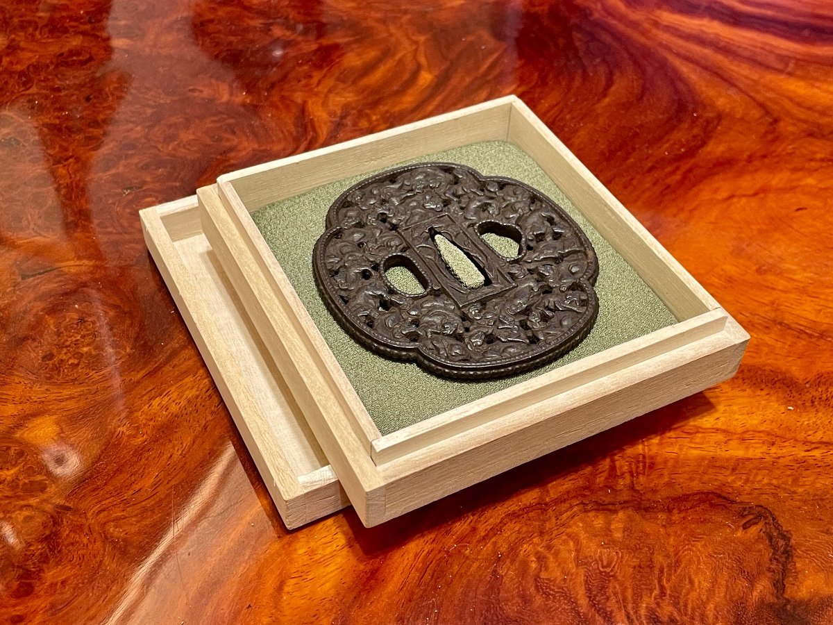 Openwork And Chased Iron Tsuba Modo Natta Decorated With Shishis With Its Certificate. -photo-6