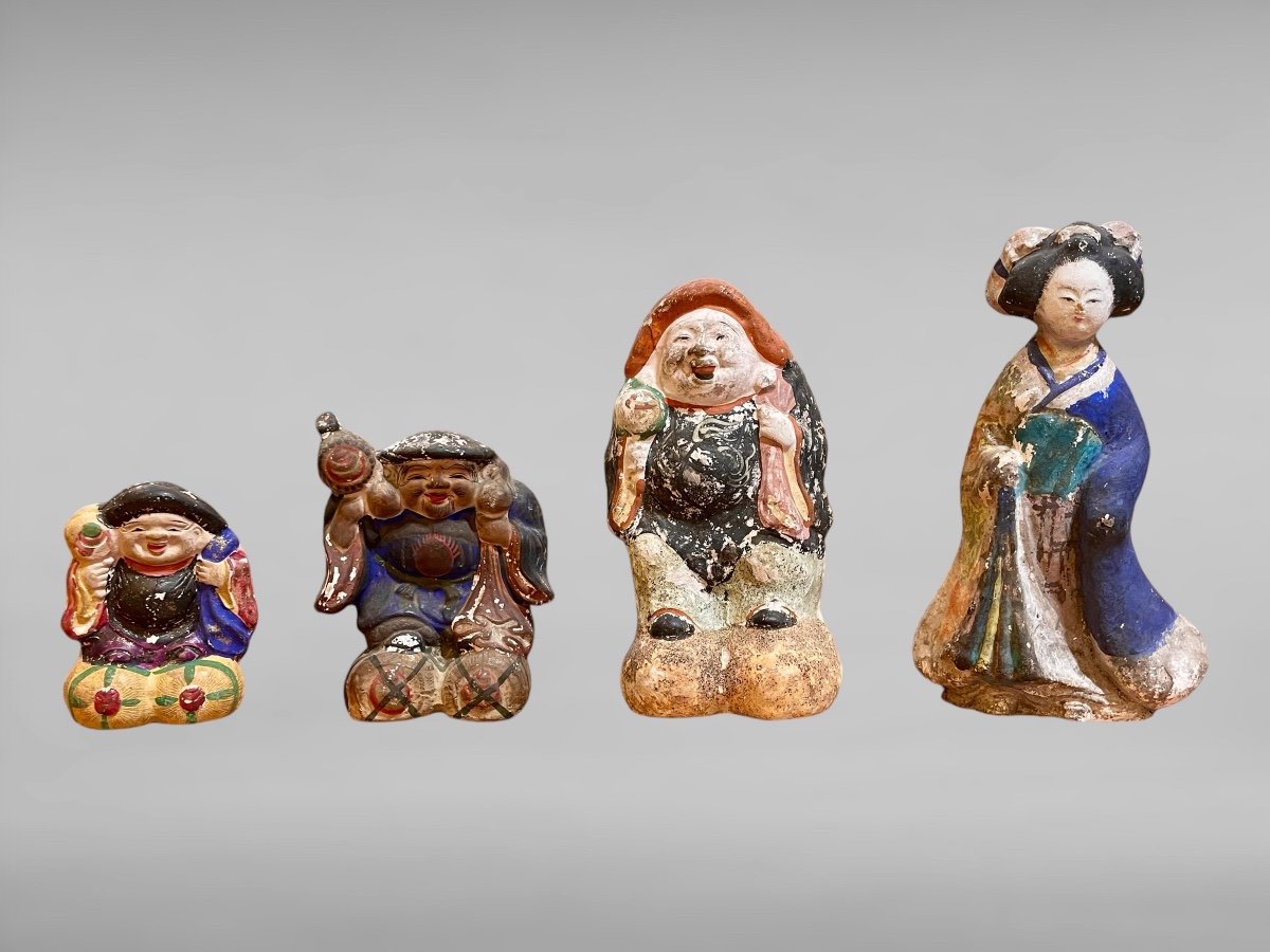 Ensemble De Quatre Statuettes Tsuchi Ningyo En Argile Polychrome - Période Edo (1603-1868).