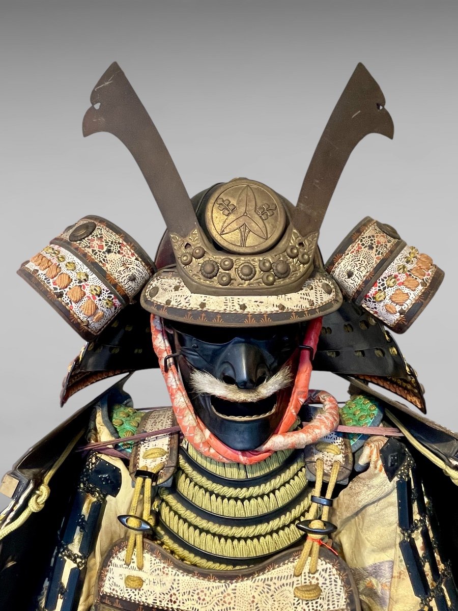 Full Set Of Samurai Armor From The Fukushima Clan -photo-2