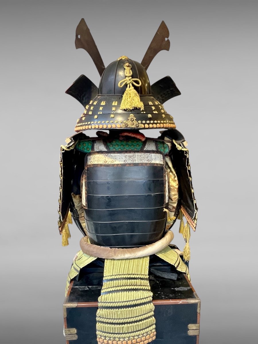 Full Set Of Samurai Armor From The Fukushima Clan -photo-4