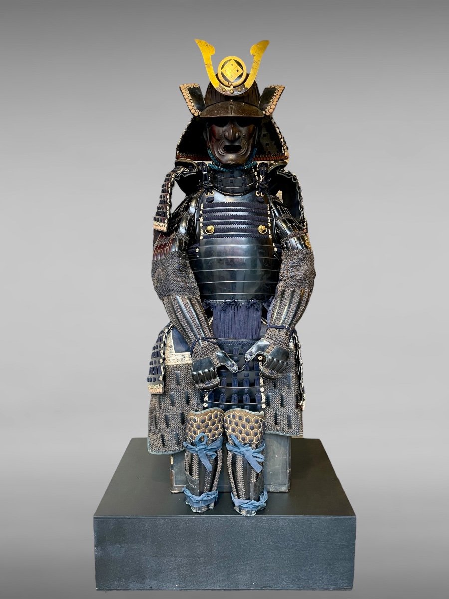 Full Samurai Armor Of The Kyogoku Clan - Edo Period (1603 - 1868).