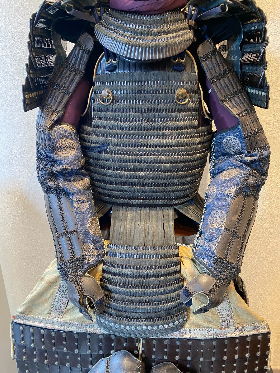 Armure Yoroi Gris Bleuté  De Samourai 18 Eme Siecle Avec Kabuto Et Maedate Oni-photo-4