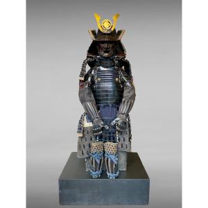 Full Samurai Armor Of The Kyogoku Clan - Edo Period (1603 - 1868).