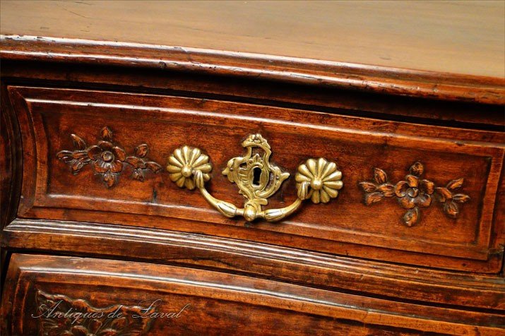 Commode Tomb Bordelaise Carved Walnut Eighteenth Century-photo-2