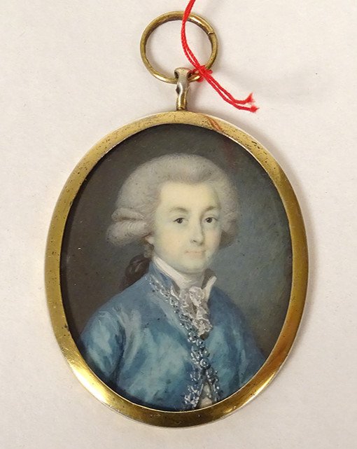 Miniature Ovale Médaillon Portrait Gentilhomme Ecole Française XVIIIème