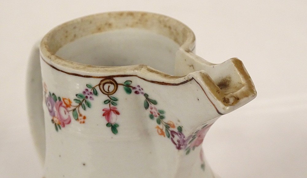 Small Porcelain Jug Compagnie Des Indes Flowers Garlands Eighteenth-photo-3