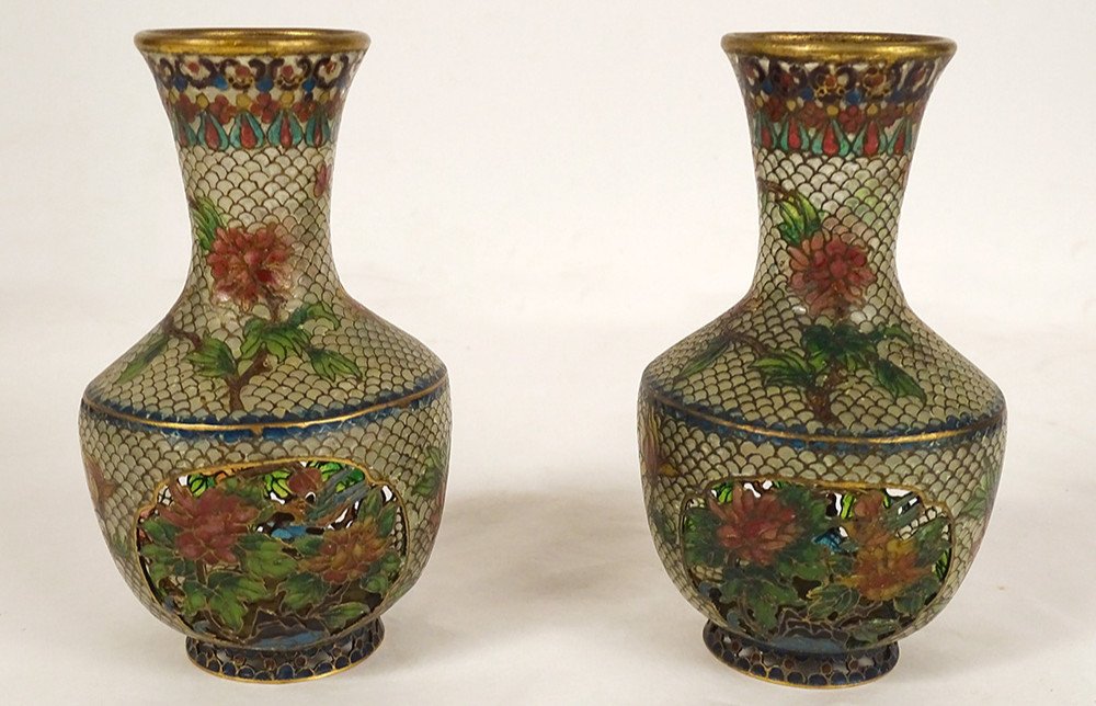 Paire Petits Vases Chinois émail Plique à Jour Fleurs Pivoines Chine XXème