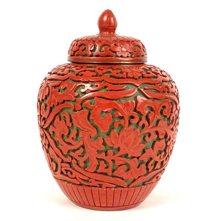 Small Chinese Covered Pot Cinnabar Lacquer China Flowers Early 20th Century