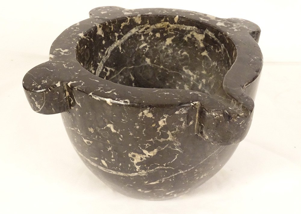 Apothecary Mortar With Ears In Black Veined Marble, 19th Century-photo-3