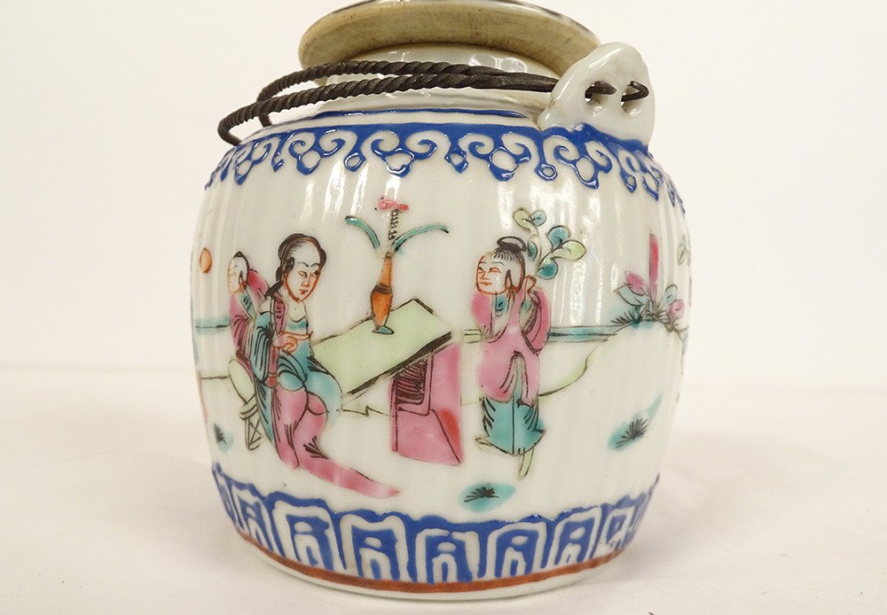 Chinese Porcelain Teapot Mandarin Characters Servants Tongzhi 19th Century-photo-1