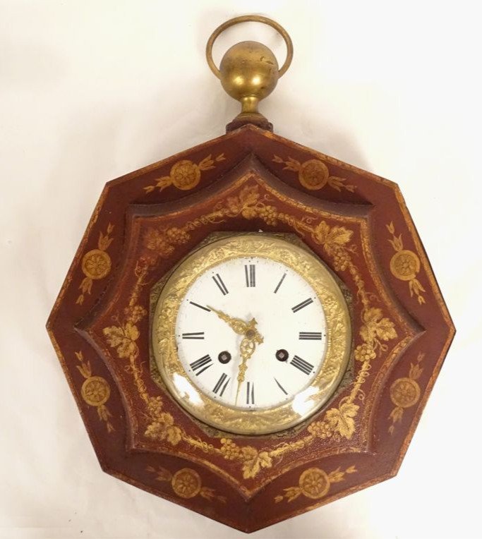 Charles X Clock, Octagonal Bull's Eye, Painted Sheet Metal, Gilding, Vine, 19th Century