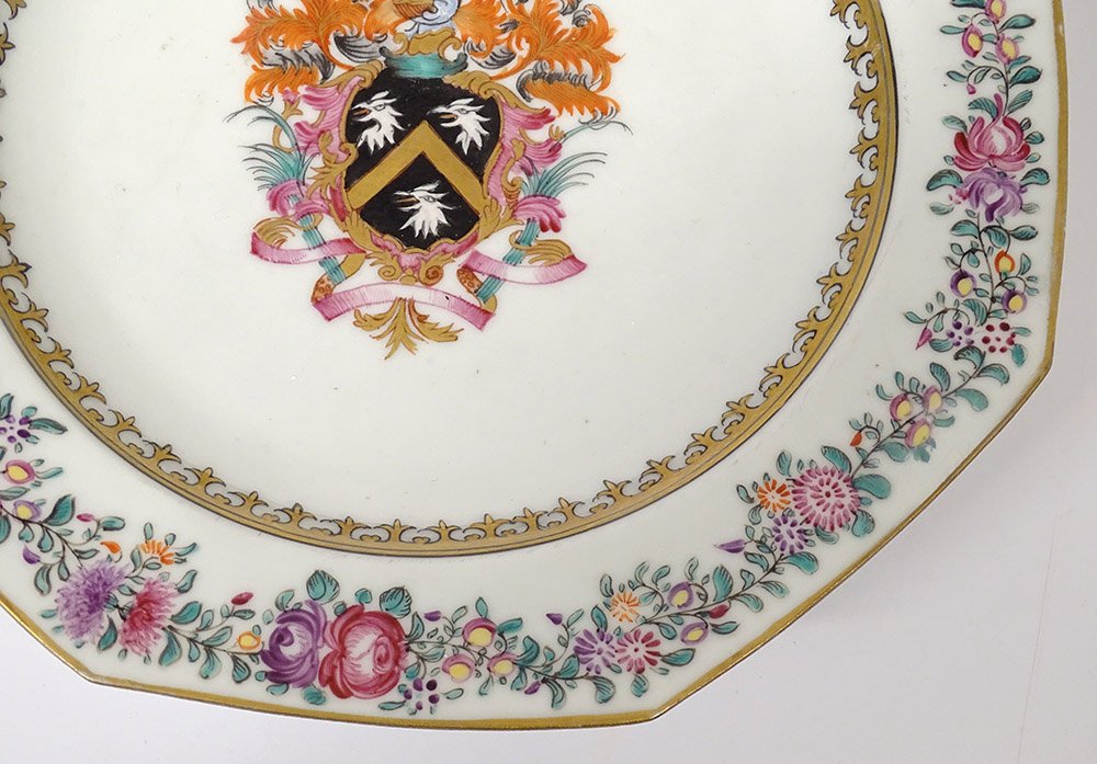 Plat Octogonal Porcelaine Compagnie Indes Armoiries Blason Chevalier XVIIIè-photo-1