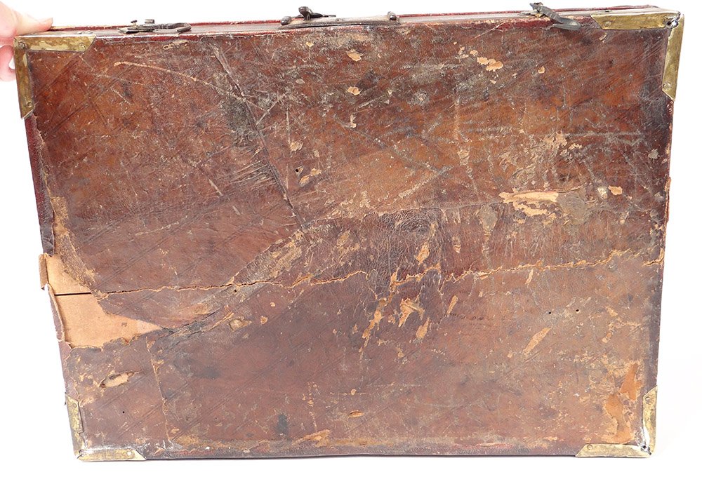 Travel Writing Case Box Embossed Leather Golden Brass XVIIth XVIIIth Century-photo-8