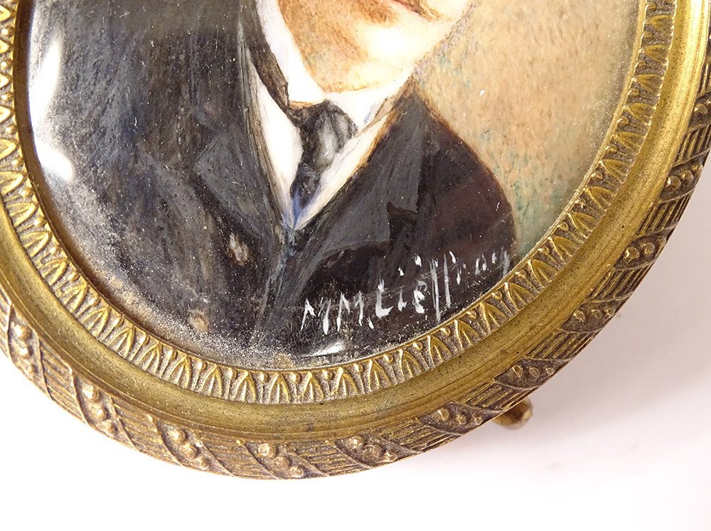 Miniature Painted Oval Portrait Man Notable Tie Signed Nineteenth Frame-photo-4