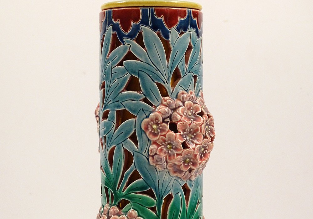 Sarreguemines Earthenware Tubular Vase Openwork Flowers Foliage XIXth Century-photo-4