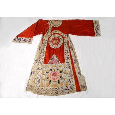 Robe Chinoise Soie Broderies Médaillon Fleurs Lotus Papillon Chine XIXème