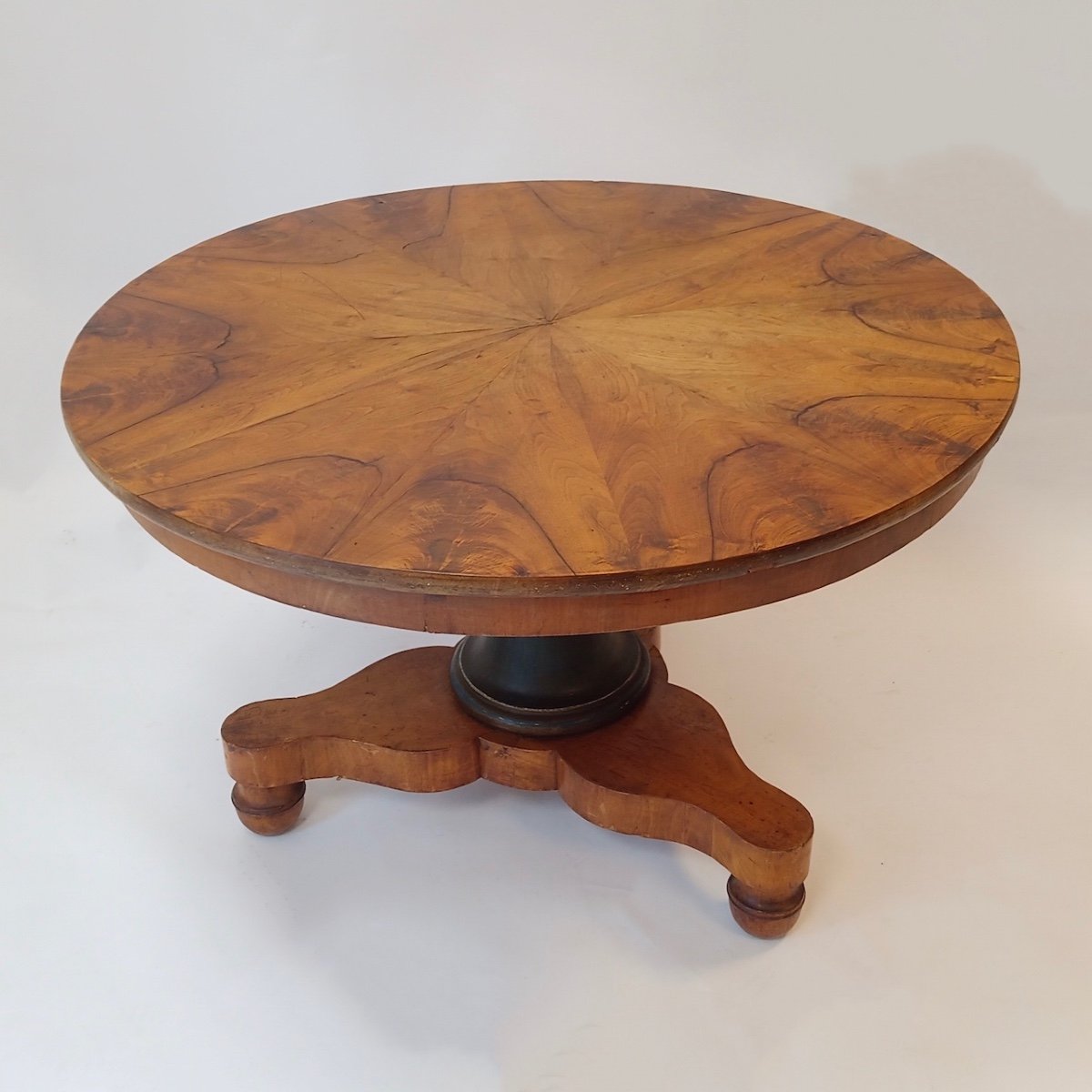 Biedermeier Walnut Table-photo-2