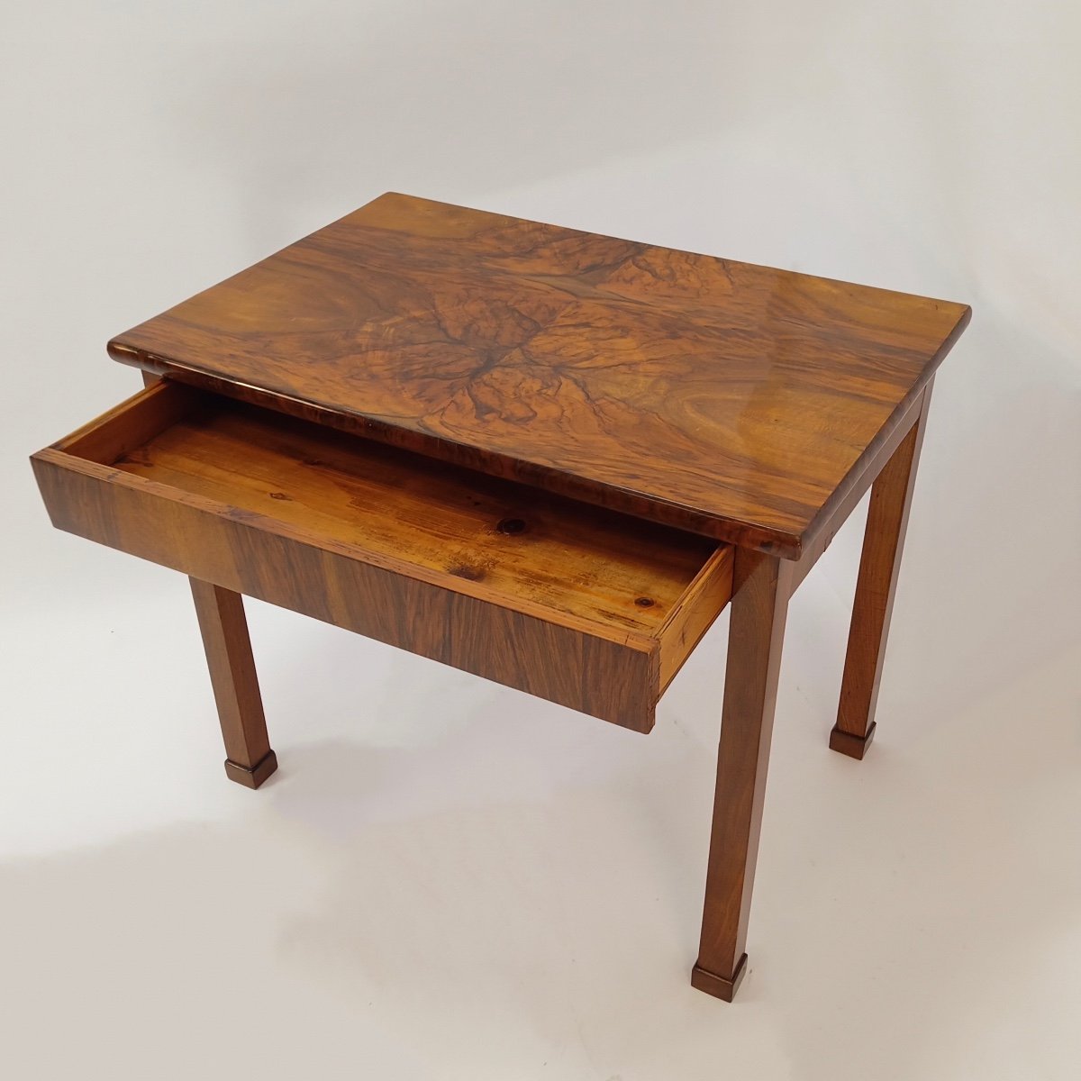 Biedermeier Walnut Table Austria Circa 1830-photo-1