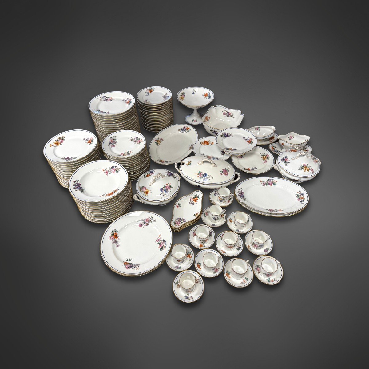 Porcelain Service Alfred Hache Company, Vierzon Circa 1900-1920 France