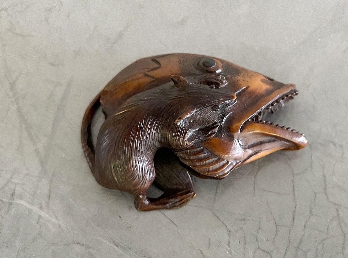 Netsuke "mouse On Fish Head"