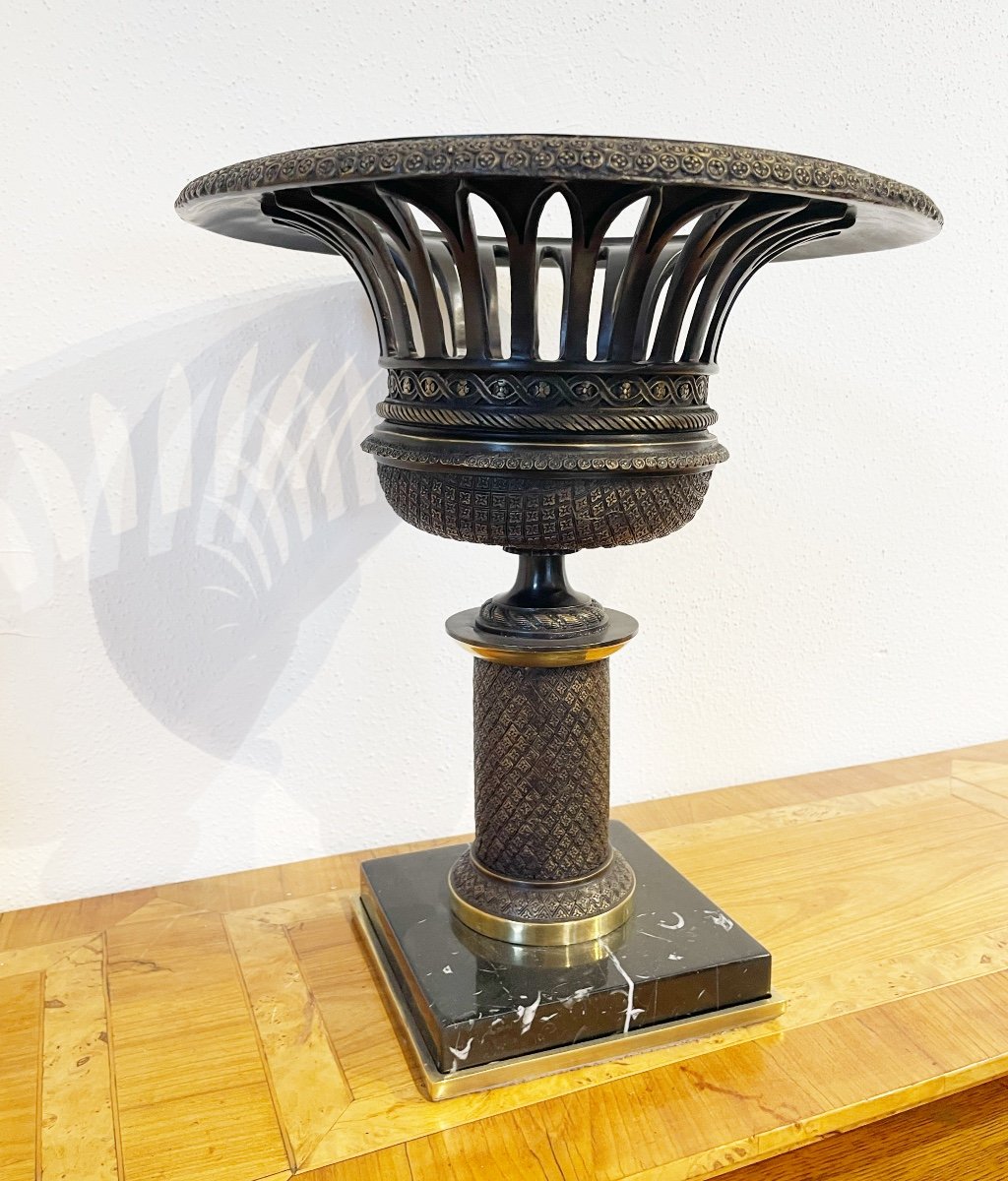 Bronze Riser With Marble Base-photo-4