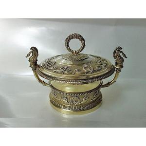 Fantastic Empire Lidded Bowl In Paris Vermeil, Circa 1825. Master Quentin Baschelet