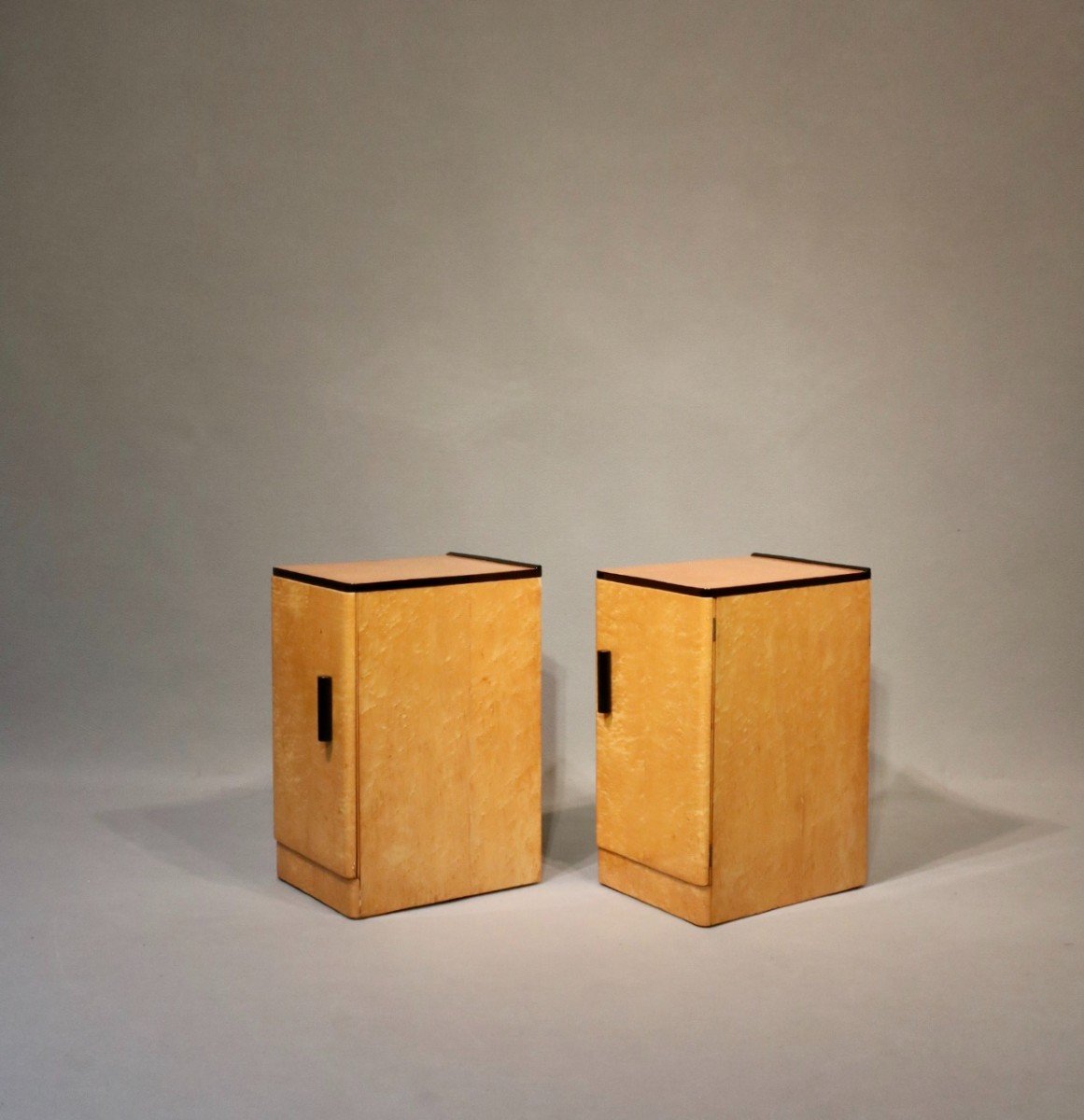 Pair Of Art Deco Lemon Tree Bedside Tables-photo-3