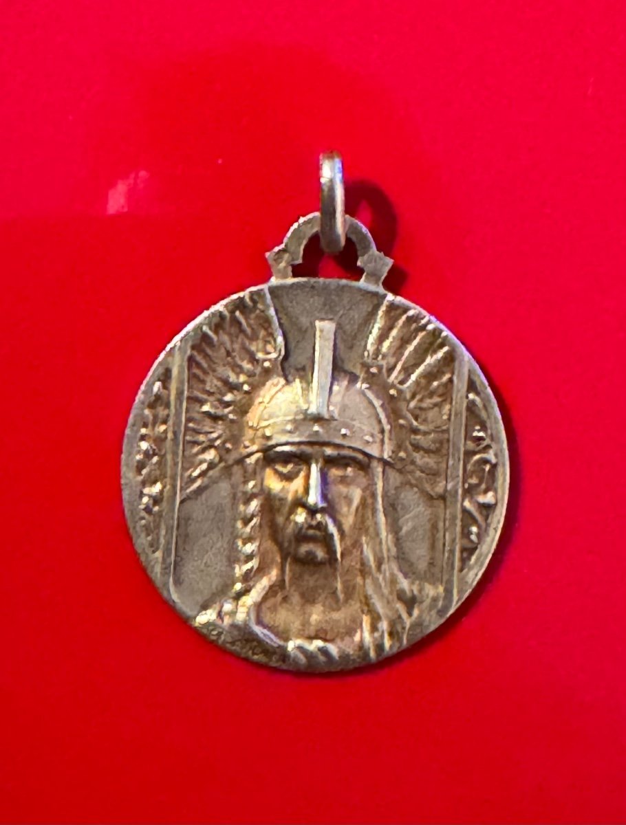 Art Deco Period Medal Pendant 18 Carat Gold Decorated Gaulish Head (olympic) 9 Grams -photo-2