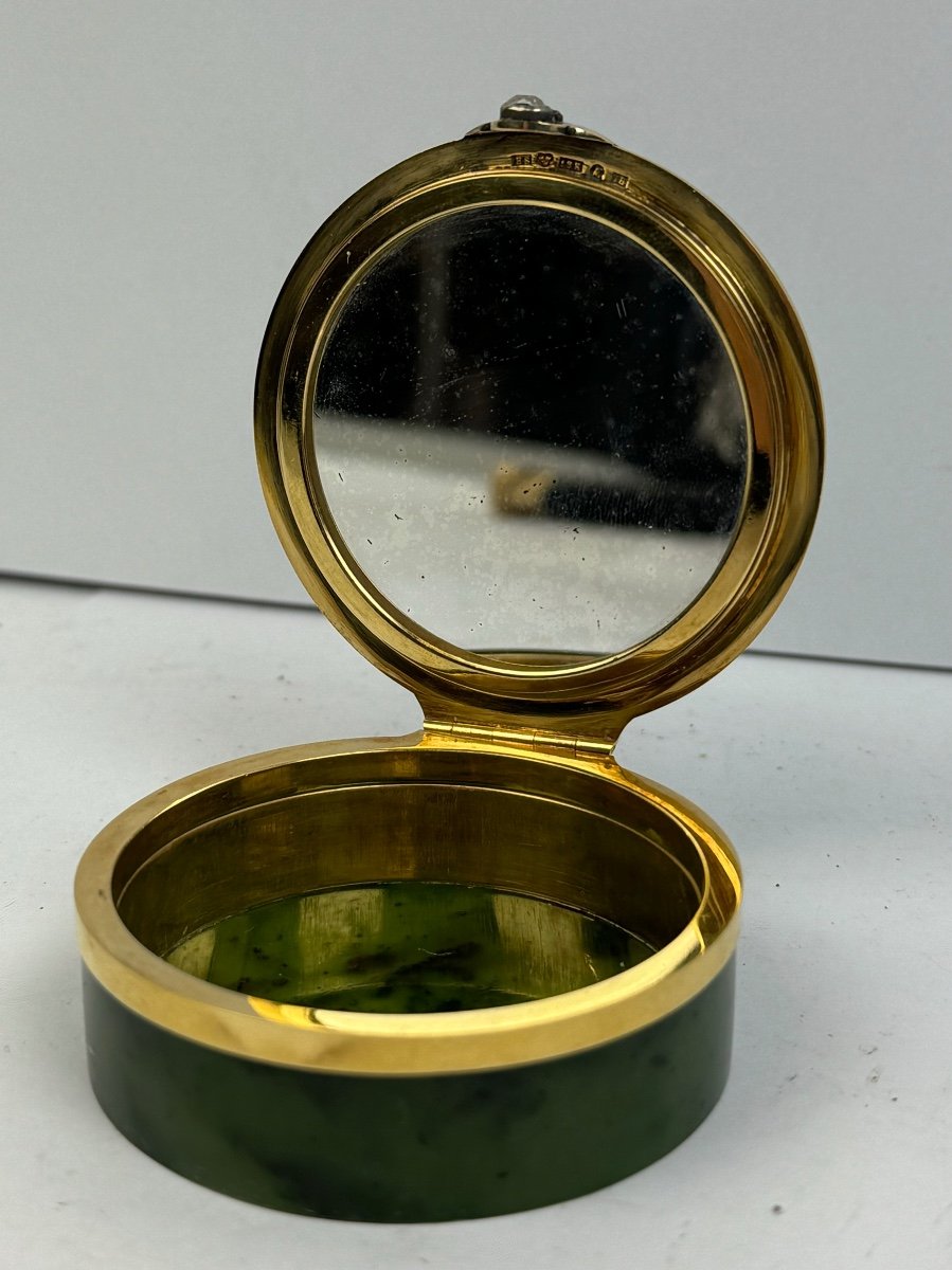  Museum Quality Box 18 Carat Gold Nephrite Diamonds Quality Period Early 20th Century Dlg Fabergé-photo-3