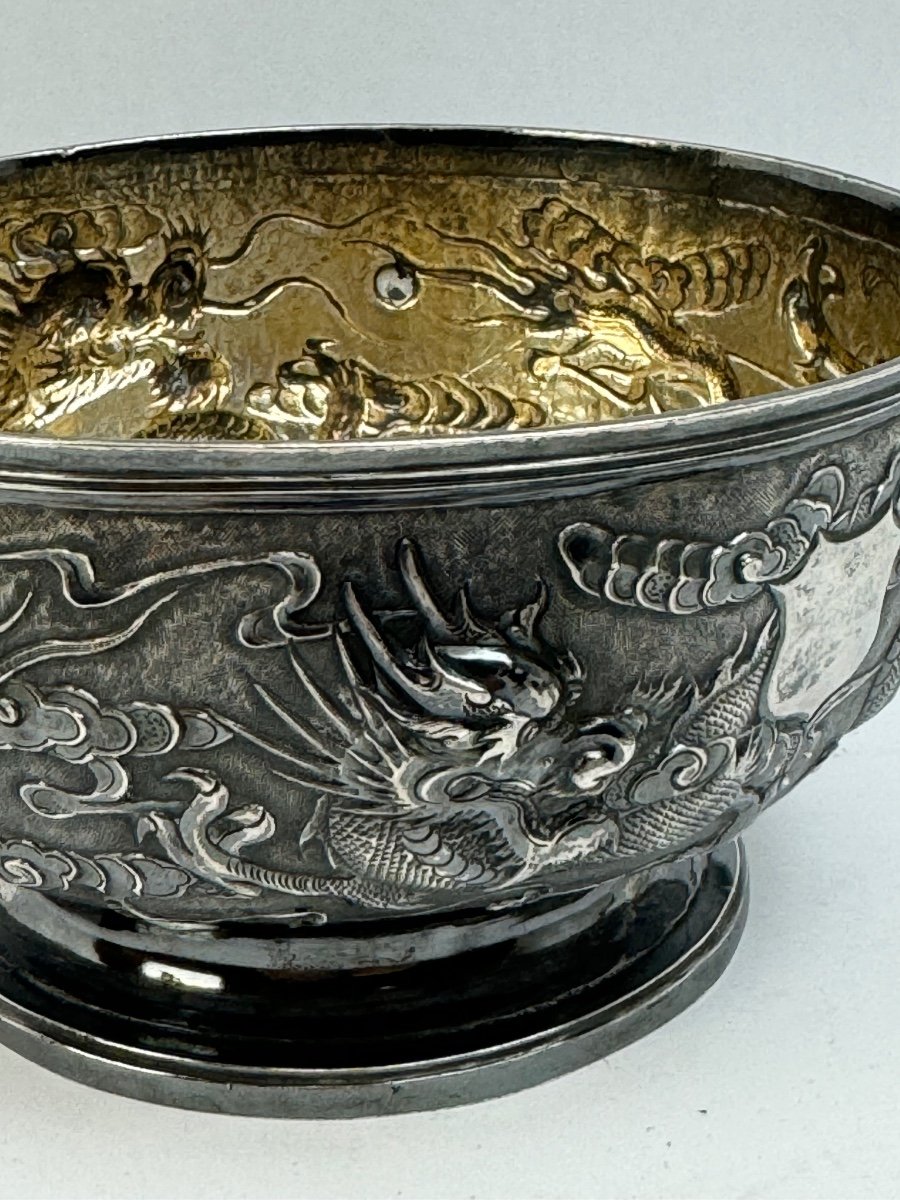 China Solid Silver 19th Century Bowl Decorated With Dragons Chasing The Sacred Pearl-photo-4