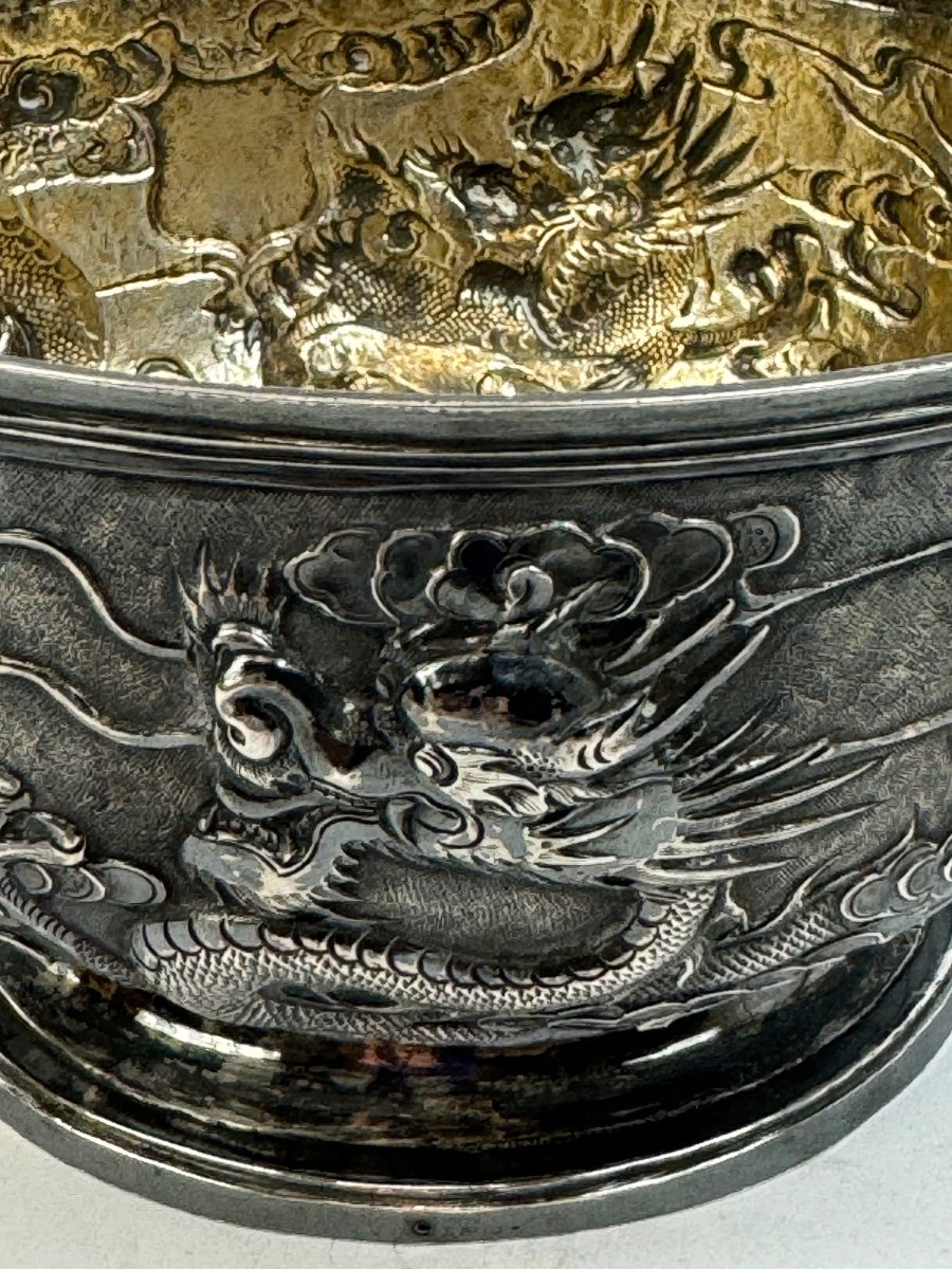 China Solid Silver 19th Century Bowl Decorated With Dragons Chasing The Sacred Pearl-photo-1