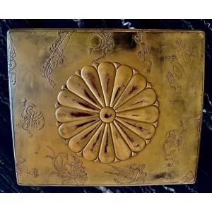 Japan Box In Gold Lacquer Period XIX Century Edo