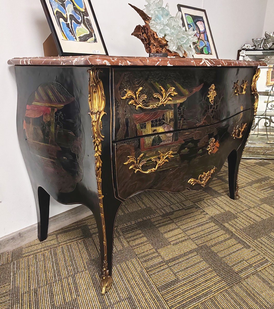 Curved Chest Of Drawers In Chinese Lacquer In The Louis XV Style.-photo-4