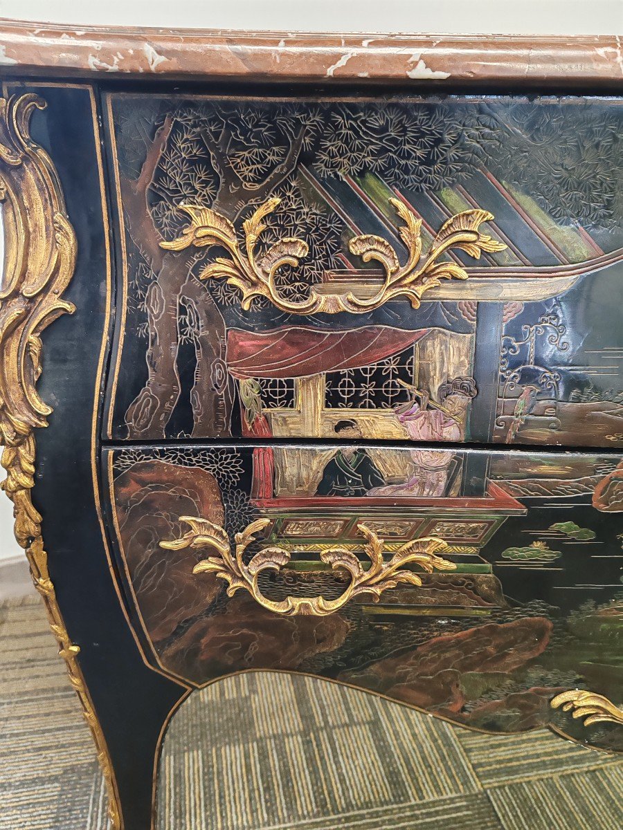 Curved Chest Of Drawers In Chinese Lacquer In The Louis XV Style.-photo-3