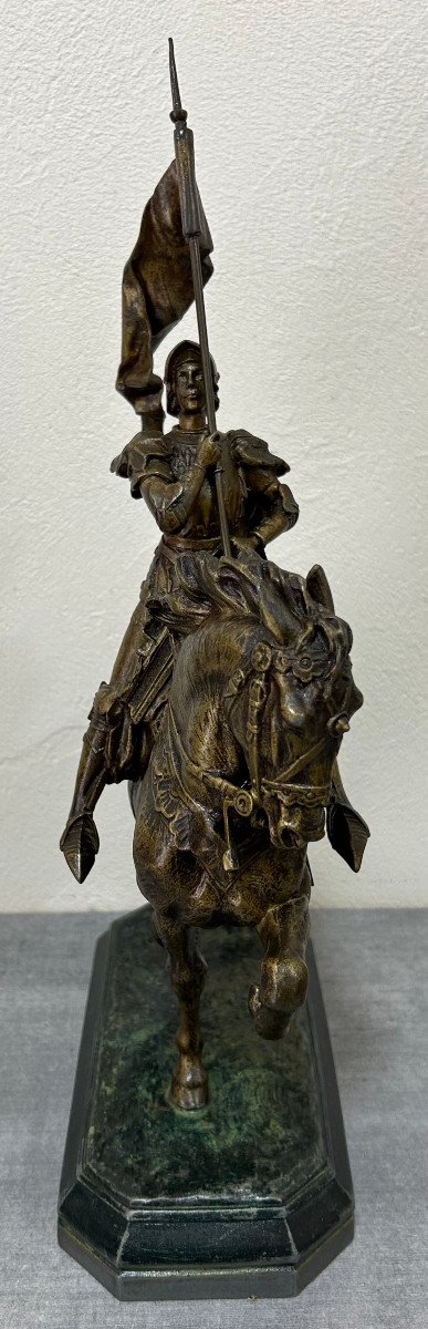 Sculpture In Spelter With Bronze Patina And Base With Green Patina Of Joan Of Arc Signed André César-photo-2