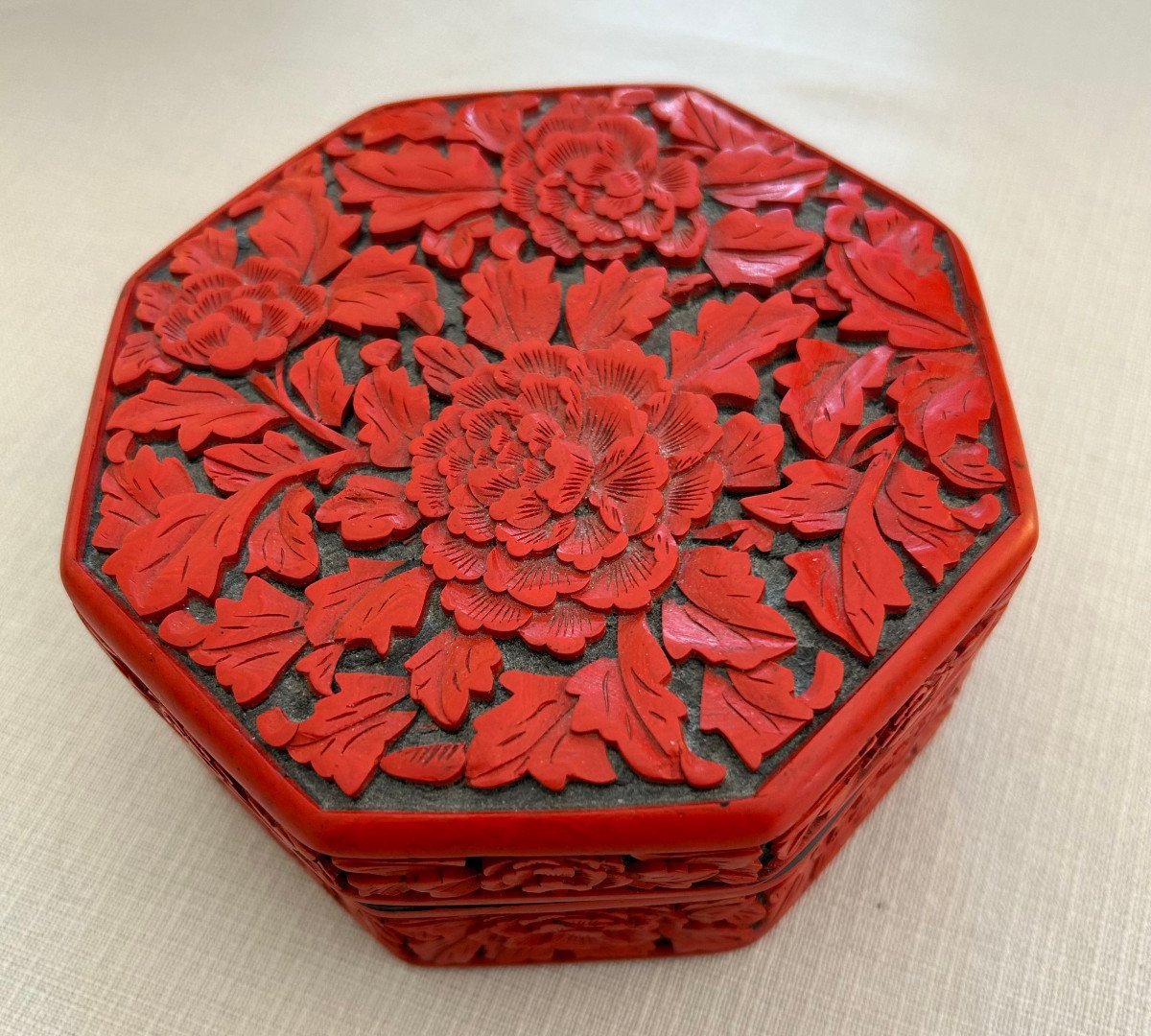 Red Lacquer Hexagonal Box