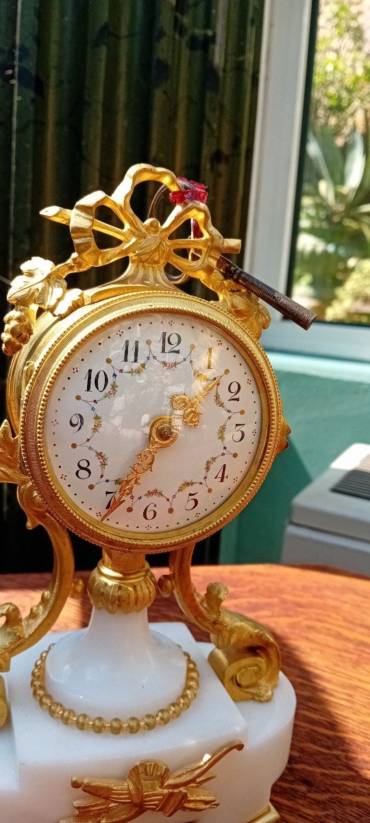 Small Louis XVI Style Clock-photo-3