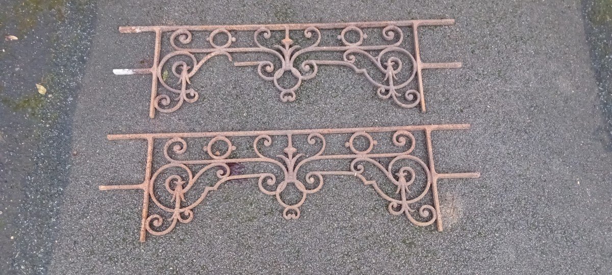 Cast Iron Guardrail