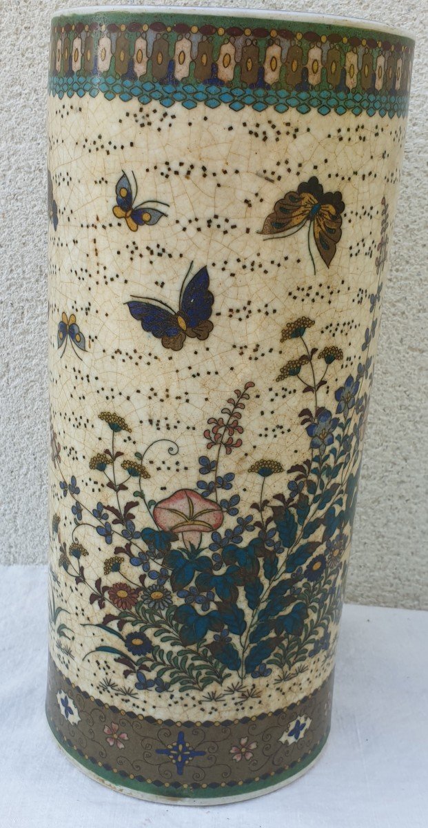  Vase SHIPPO .TAKEUCHI CHUBEI Japon Meiji. Cloisonné sur Porcelaine