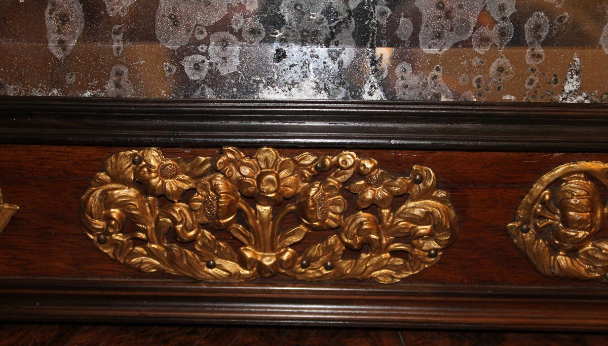 Table Mirror In Walnut And Repoussé Brass. France 17th Century.-photo-3