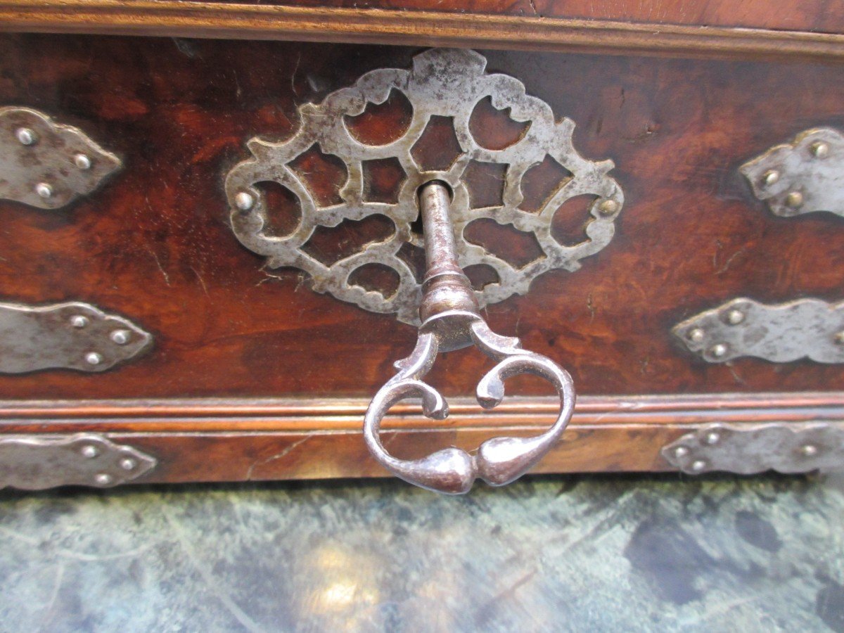 Beautiful Box In Burl Walnut And Iron, Louis XIV Period.-photo-4