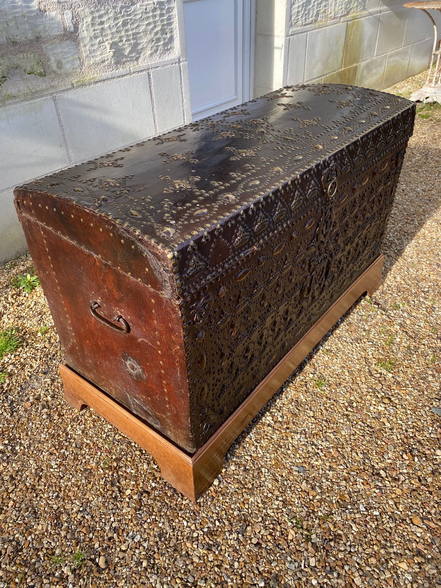 Coach Trunk With The Coat Of Arms Of France, Studded Leather, Late 17th Century-photo-2