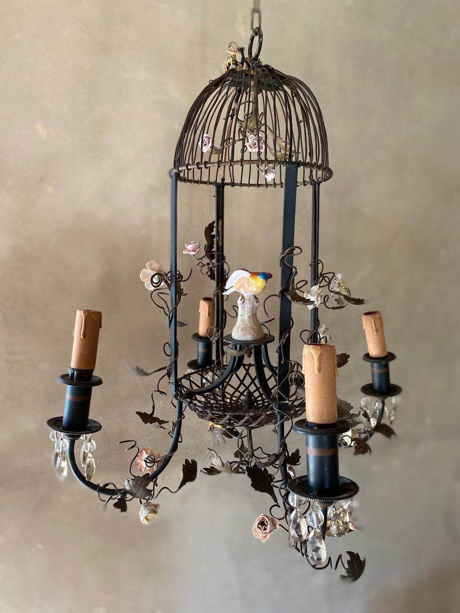 Lustre Cage, Acier Et Porcelaine De Meissen Fin Du XIXeme Siècle