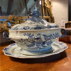 Soupière En Porcelaine De La Compagnie Des Indes, XVIIIeme Siècle