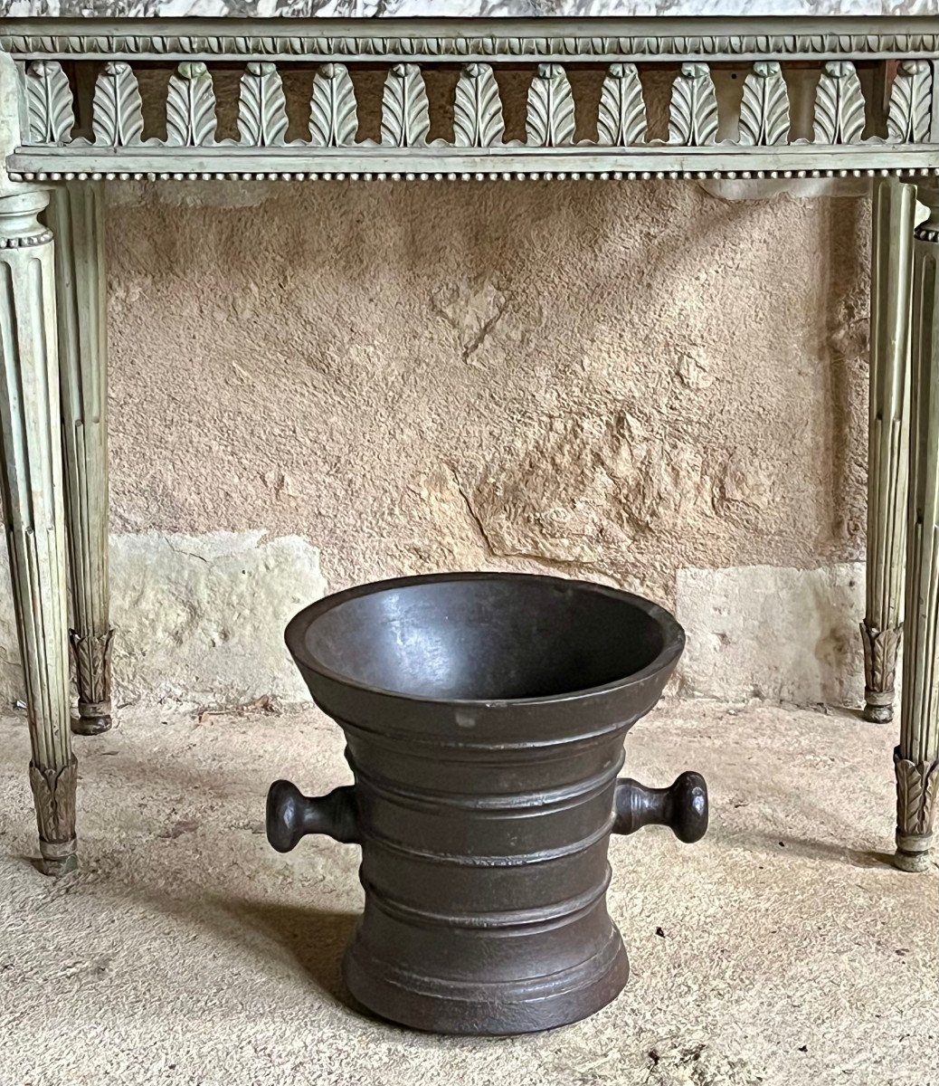 Very Large Cast Iron Mortar. 17th Century. 